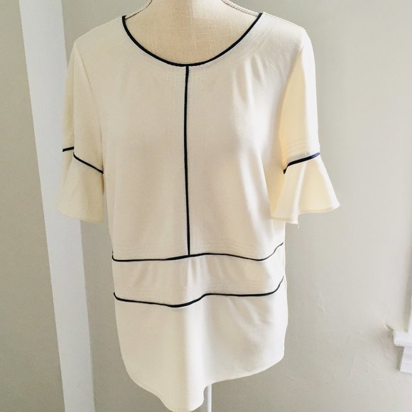 Banana Republic Cream/ Navy Trim Flutter Sleeve Career Blouse Size Small - Picture 1 of 6